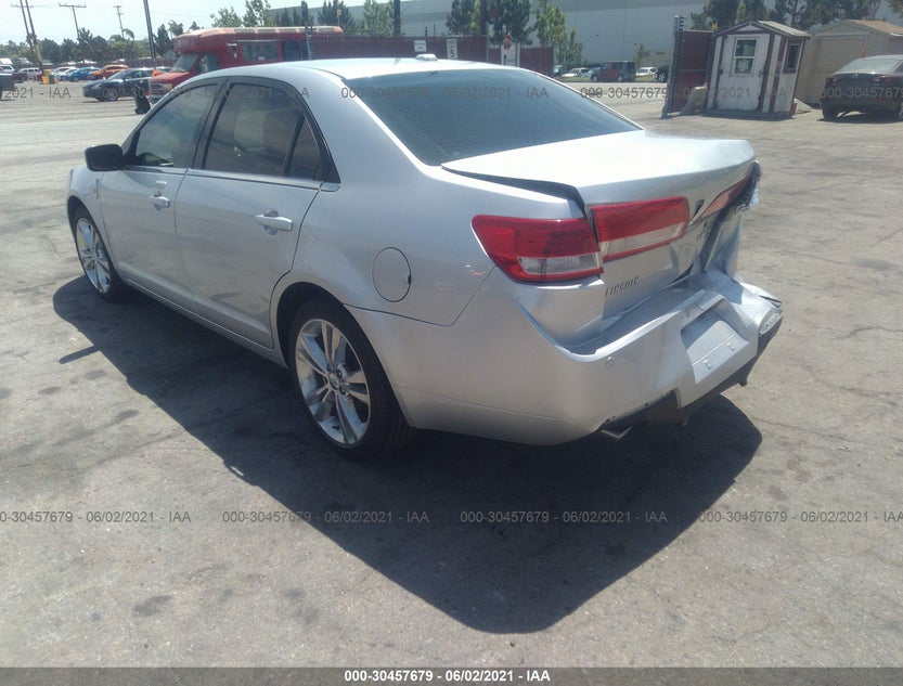 3LNHL2GC1BR770597
