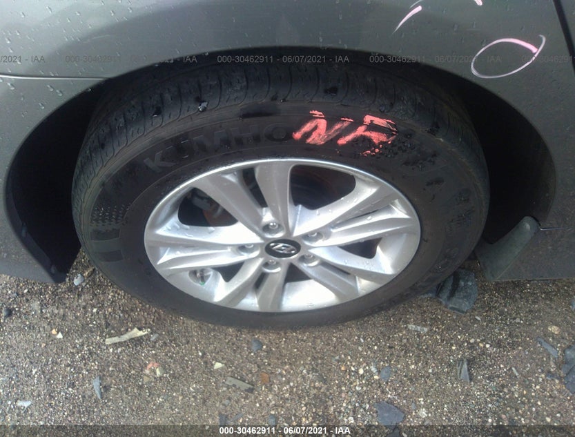 5NPEB4AC8EH915852