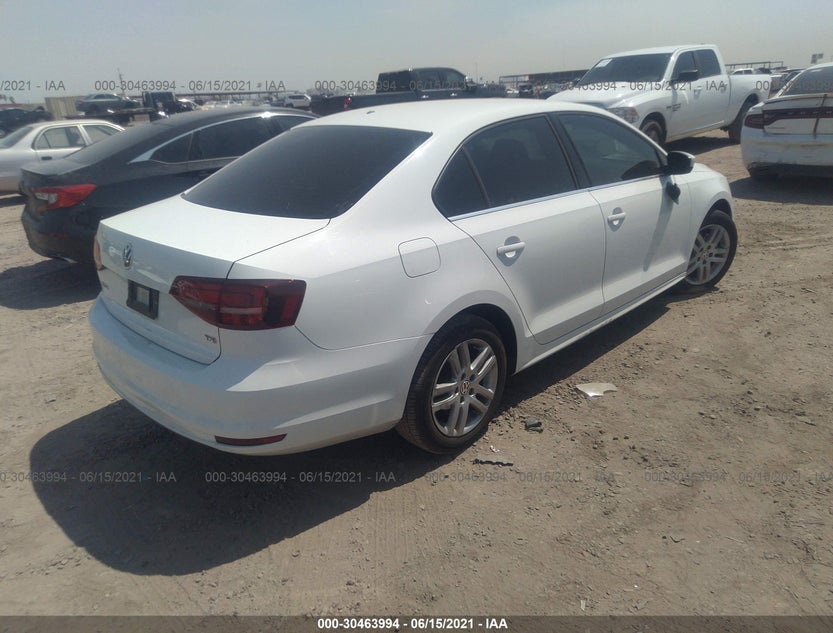 3VW2B7AJ7HM218770