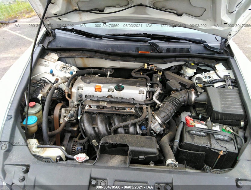 1HGCP2F40AA028845