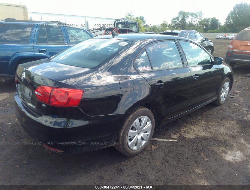 3VWB07AJ4EM385007
