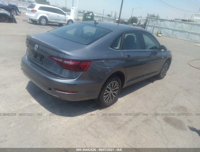 3VWCB7BU4LM032528