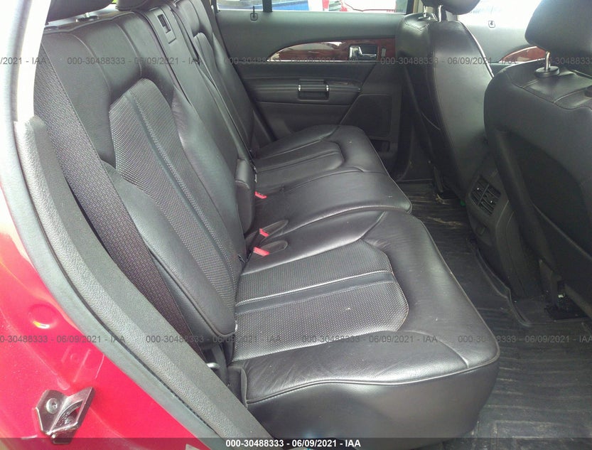 2LMDJ8JK6CBL18009