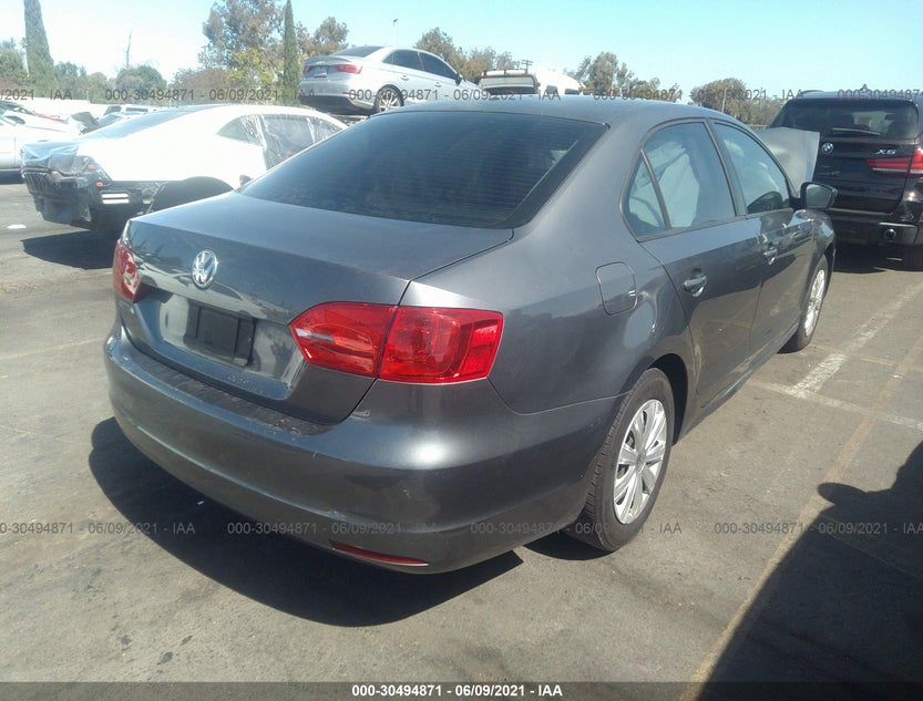 3VW2K7AJ8EM376935