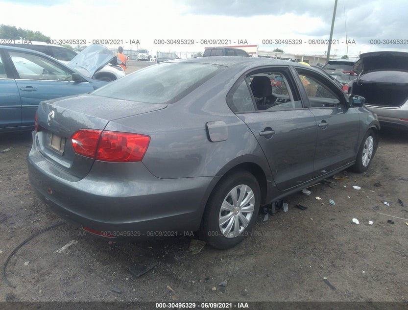 3VW2K7AJ5CM417647