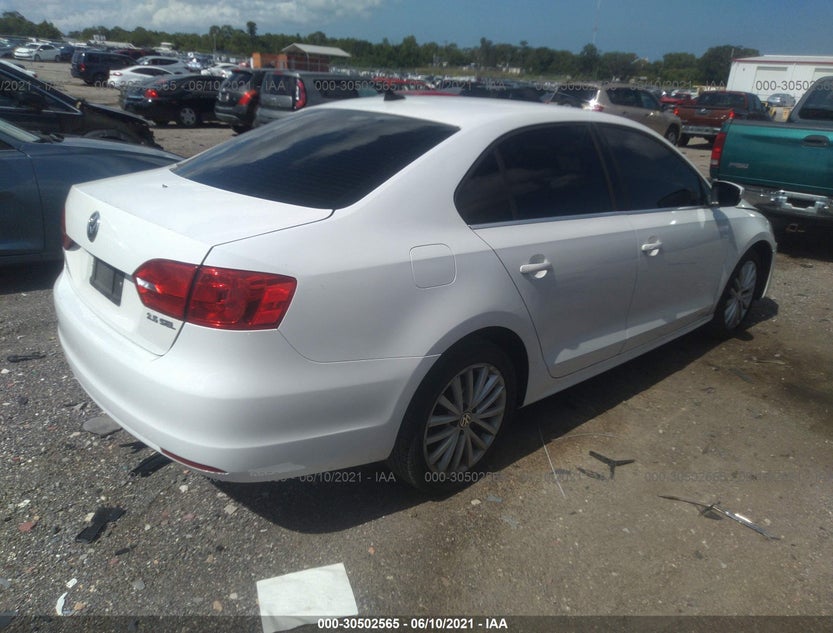 3VWLP7AJ7CM367145