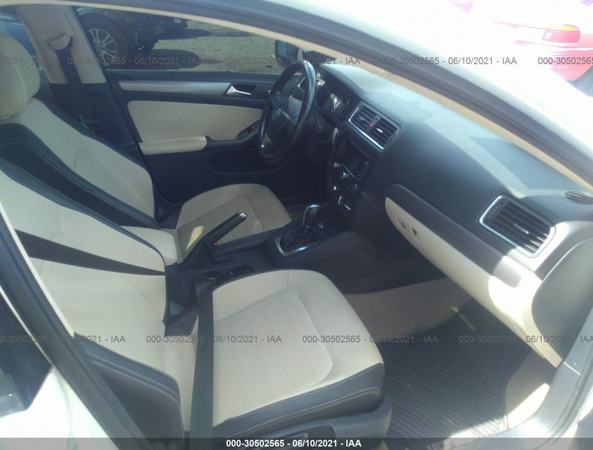 3VWLP7AJ7CM367145
