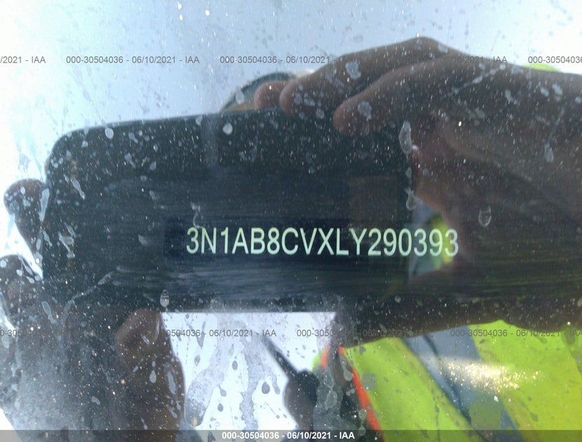 3N1AB8CVXLY290393