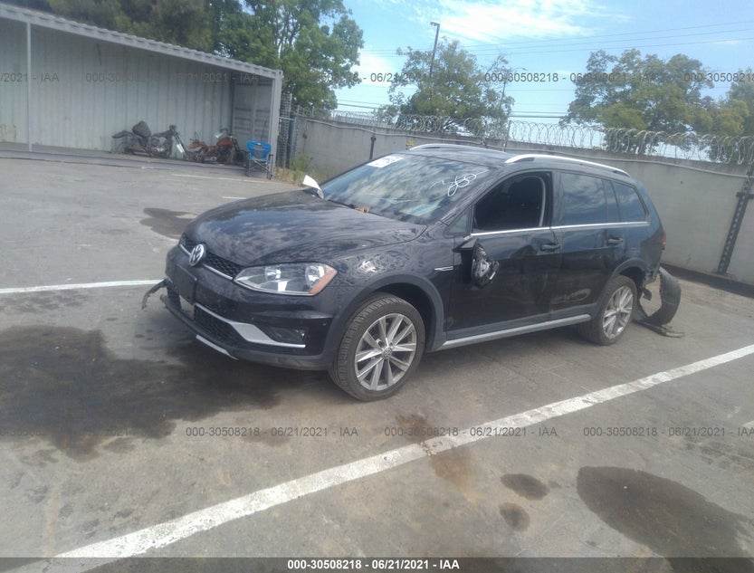 3VWH17AU3HM525800