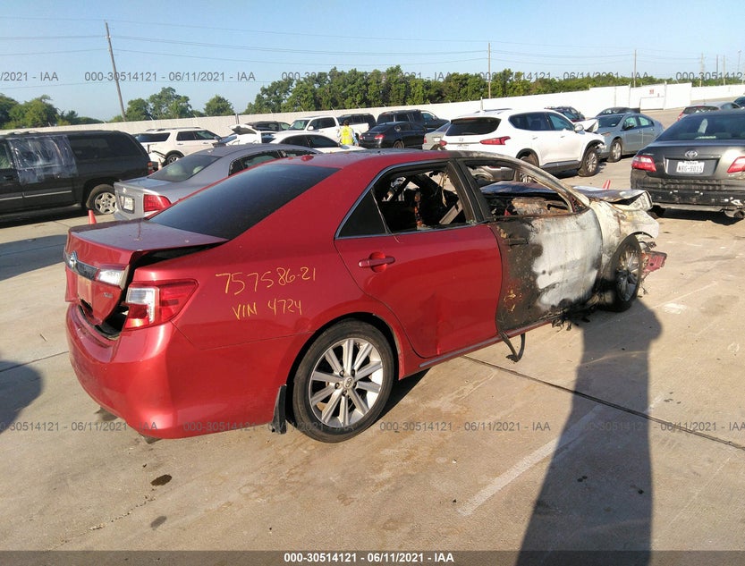 4T4BF1FK2CR204724