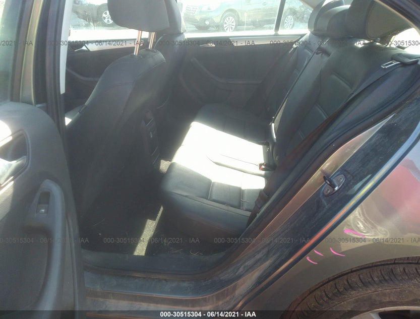 3VW3L7AJ7BM098140