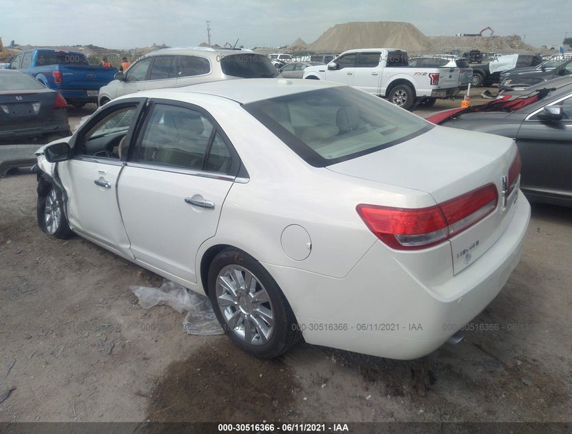 3LNHL2GC1CR830010