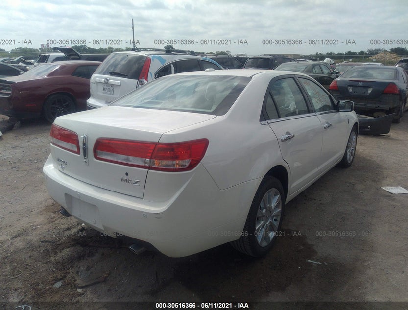 3LNHL2GC1CR830010