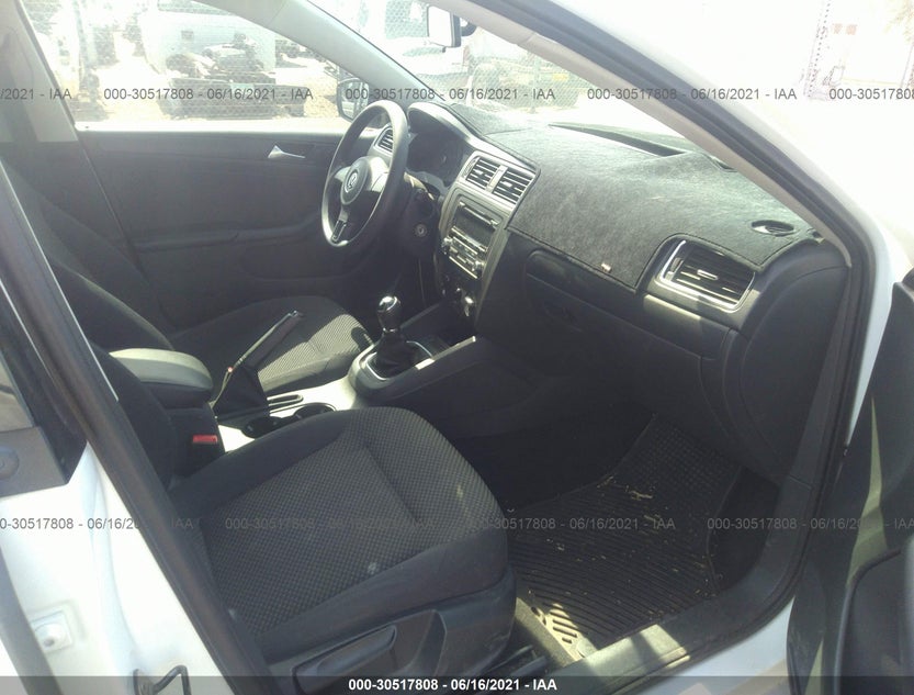 3VW1K7AJ8EM326564