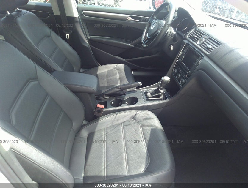 1VWDT7A3XHC042922