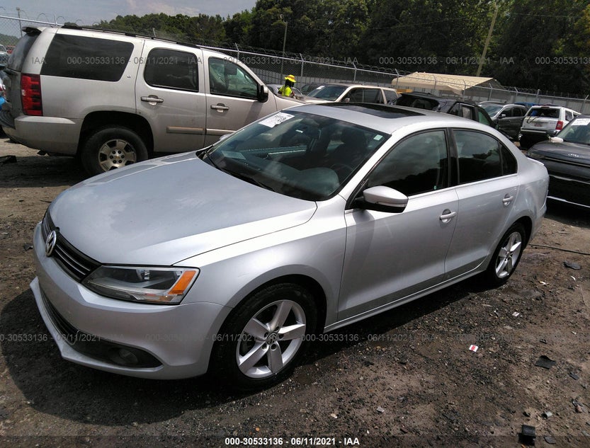 3VWLL7AJ7CM405615