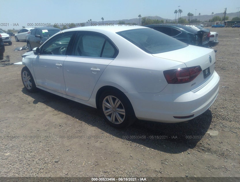 3VW2B7AJ0HM300579