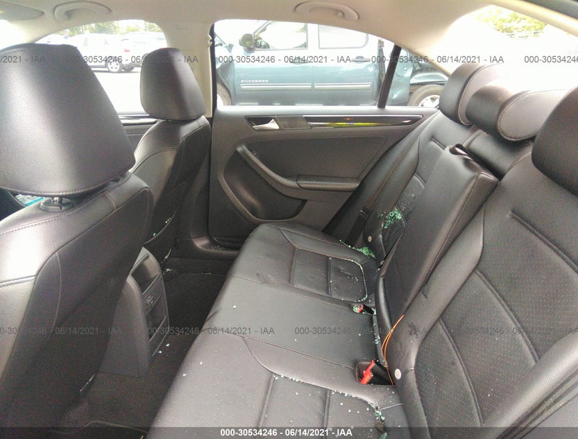 3VWL17AJ3HM212813