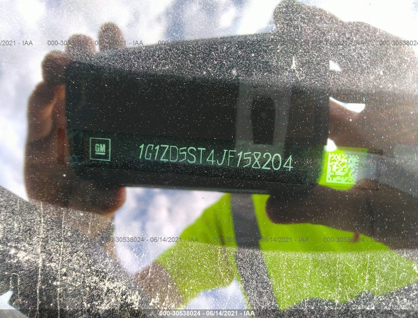 1G1ZD5ST4JF158204