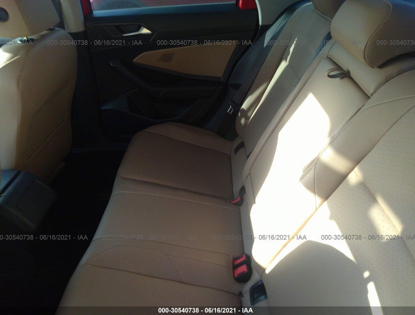 3VWCB7BU4KM171296