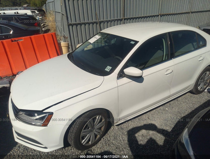 3VW2B7AJ7HM389437