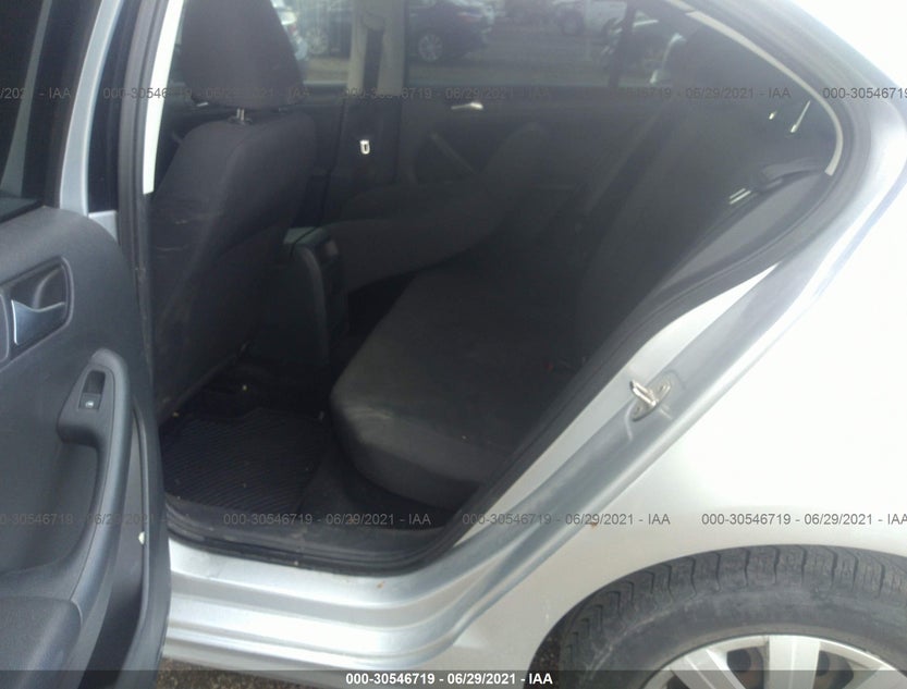 3VW2K7AJ0FM427992