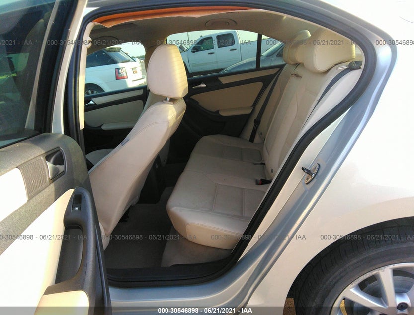 3VWDX7AJ7CM018328