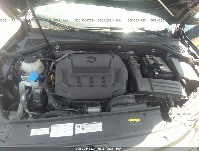 1VWLA7A39KC001660