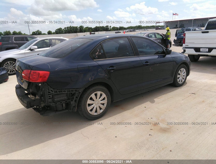 3VW2K7AJ8DM350821