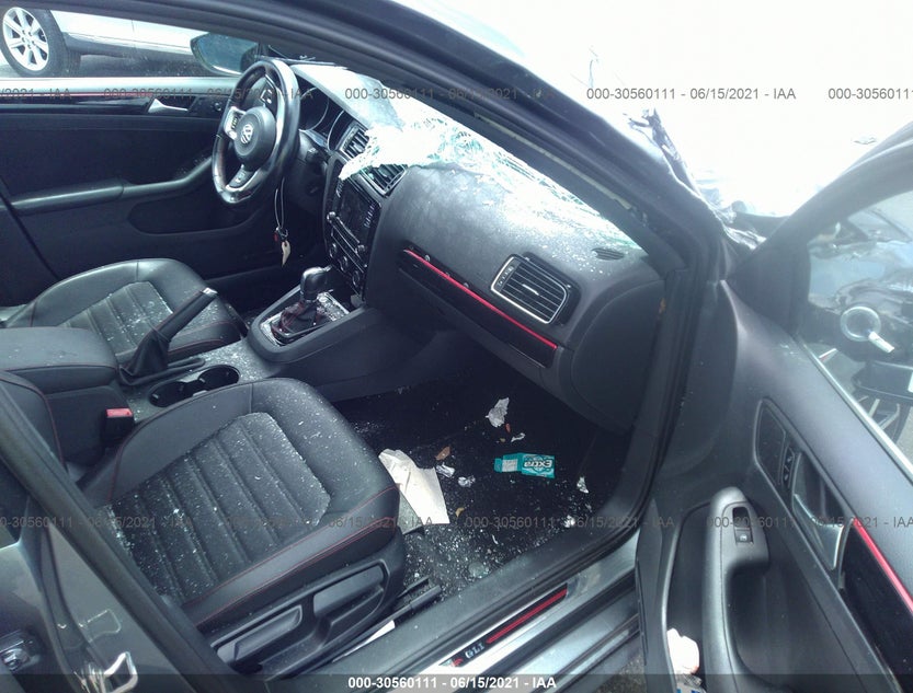 3VW4T7AJ3JM215439