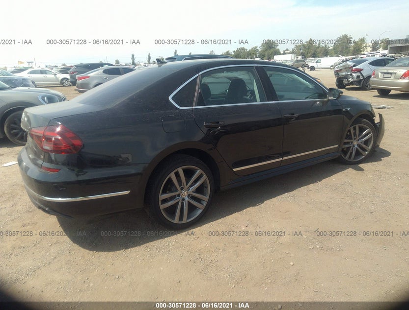 1VWDT7A30HC069952