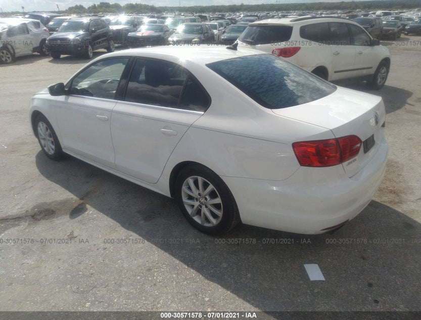 3VWD07AJ9EM364064