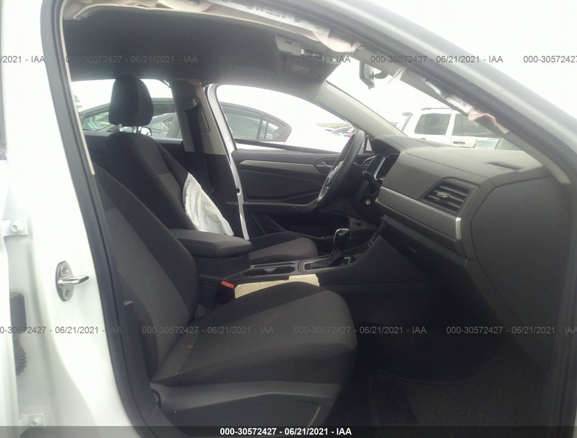 3VWCB7BU4LM074858