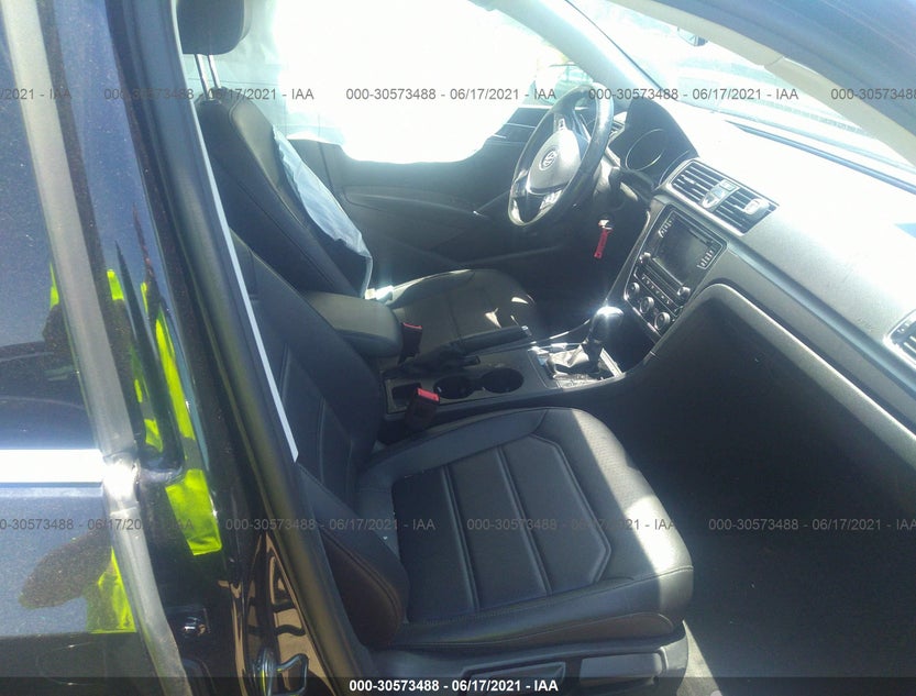1VWDT7A32HC074277