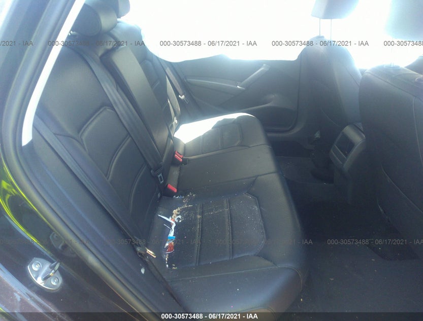 1VWDT7A32HC074277