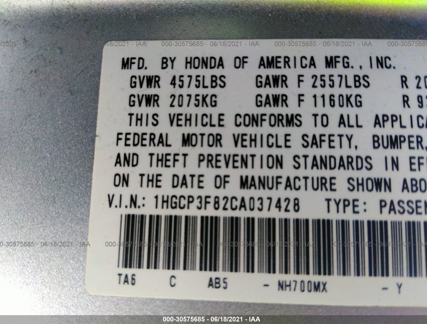 1HGCP3F82CA037428