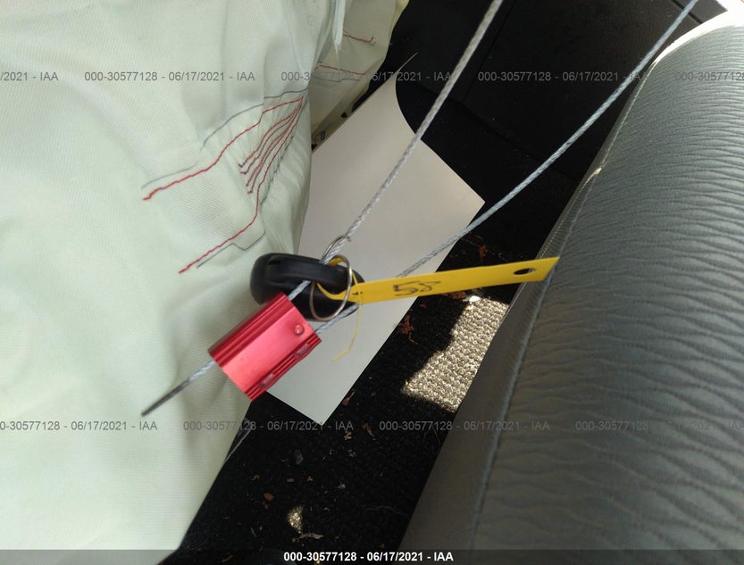 2T1BURHE8HC895515