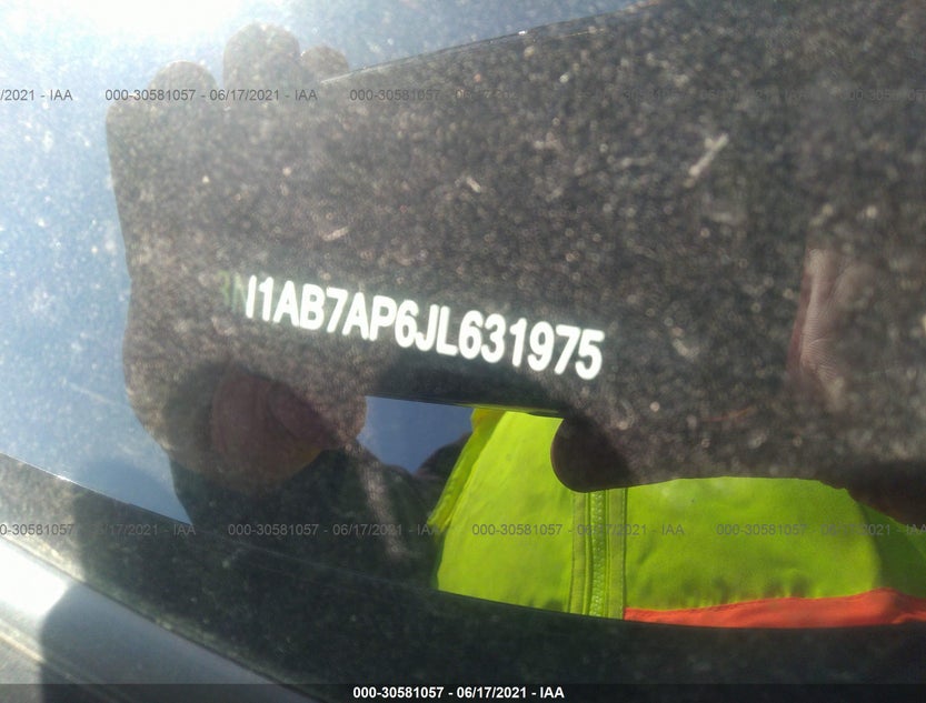 3N1AB7AP6JL631975