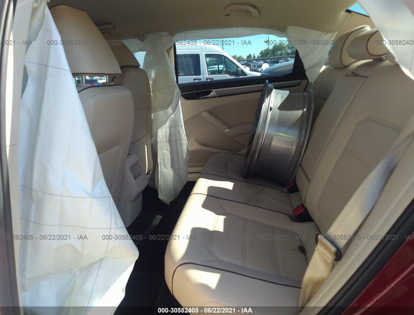 1VWDT7A32HC044549