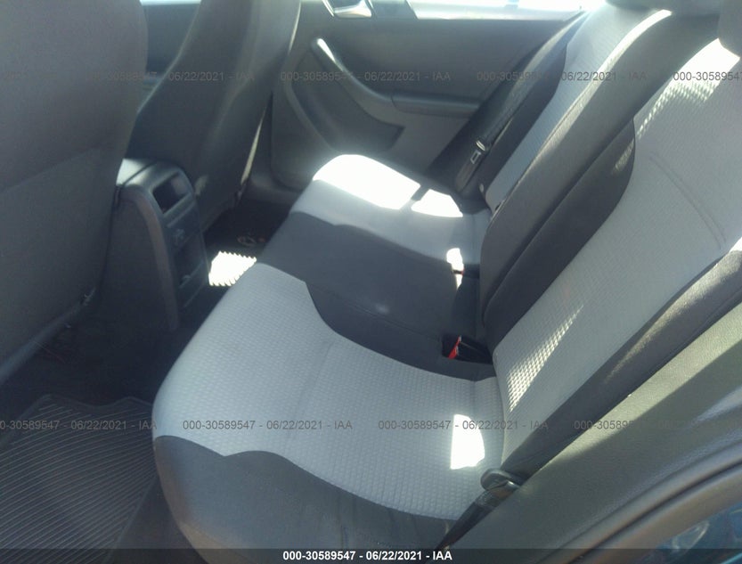 3VW2B7AJ7HM410965