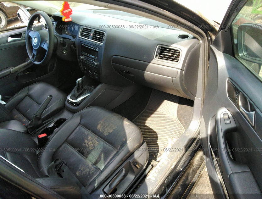 3VWD17AJ5EM409899