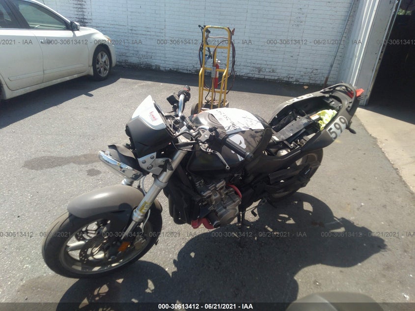 ZDCPC36026F100095 2006 HONDA CB photo no. 2