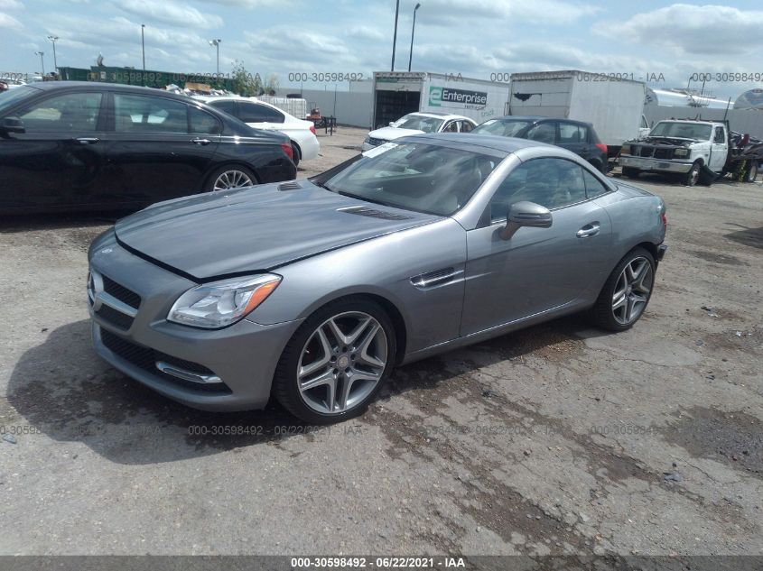 VIN WDDPK4HA3DF059727 2013 Mercedes-Benz SLK-Class,... no.2