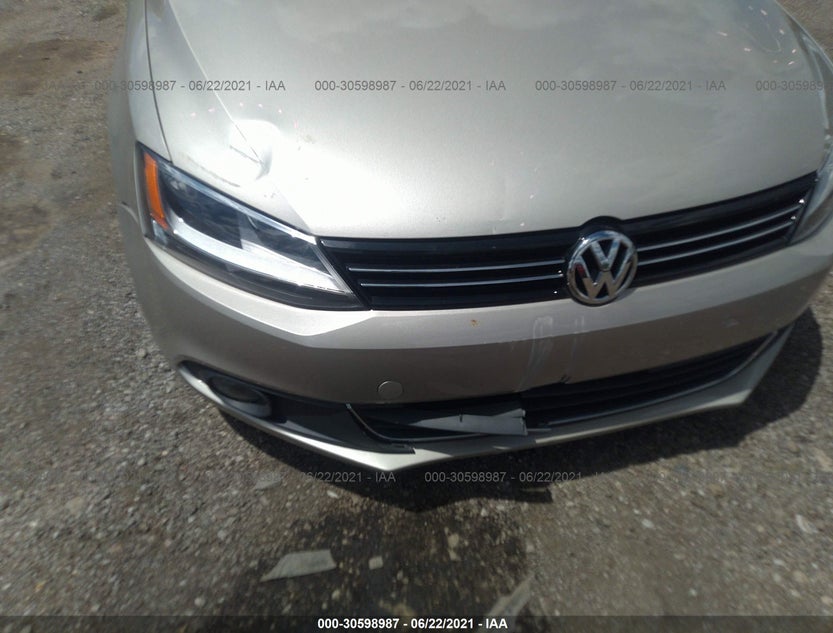 3VWLL7AJ6EM221849