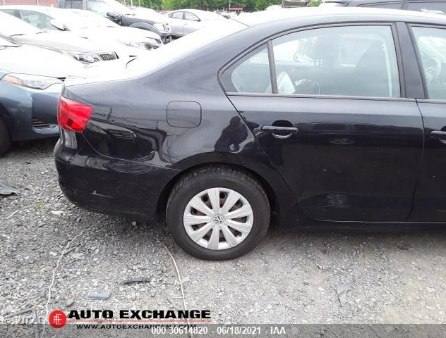 3VW2K7AJ9DM228341
