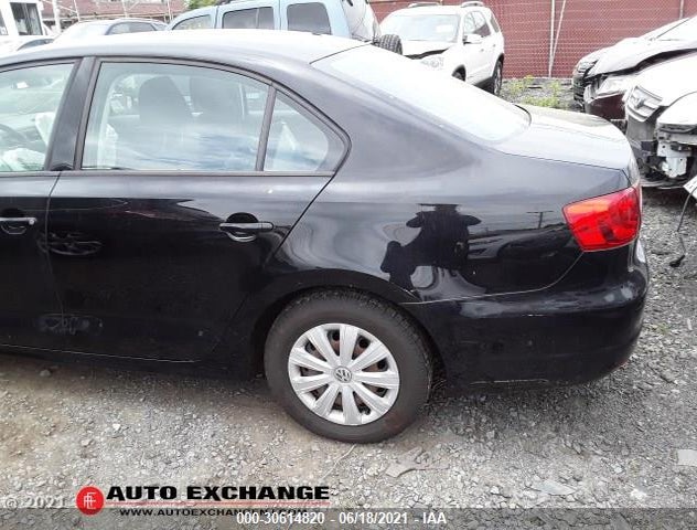 3VW2K7AJ9DM228341