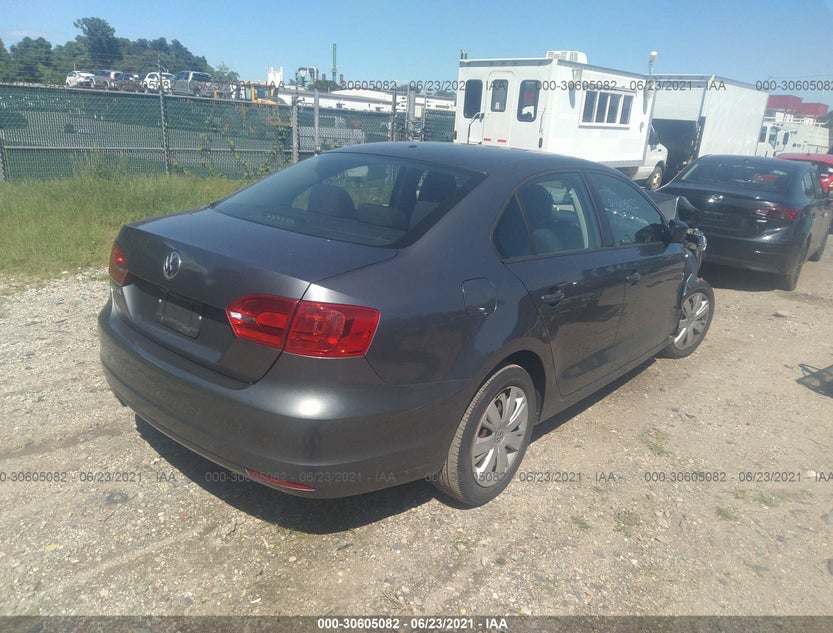 3VW2K7AJ7CM382111