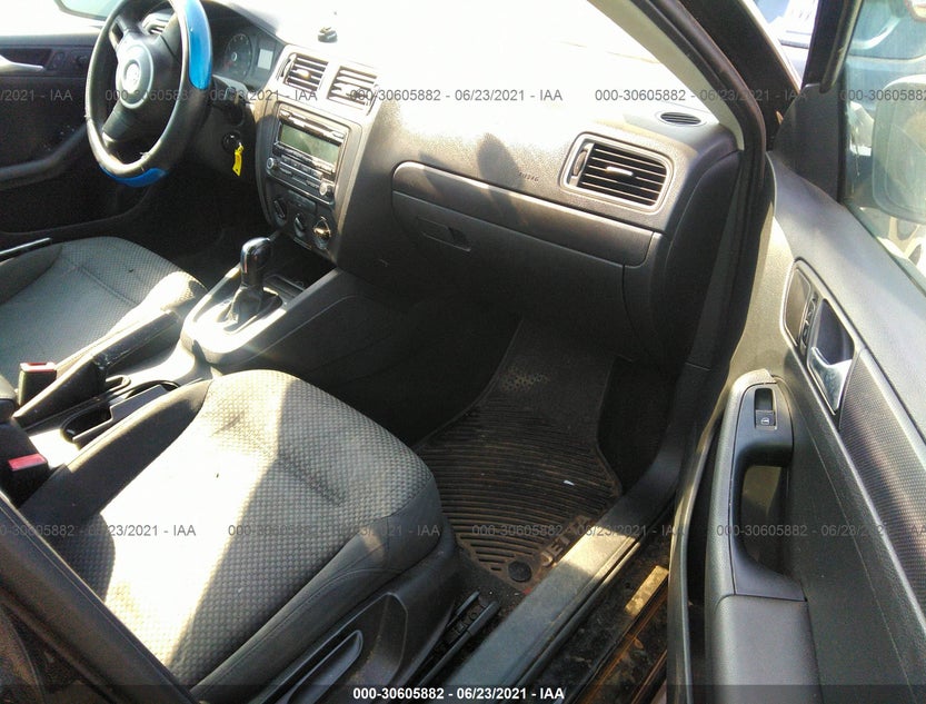 3VW2K7AJ3DM252053