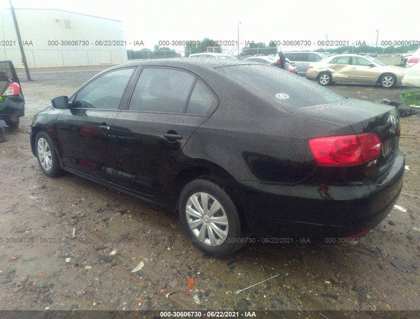3VW2K7AJ3BM107351
