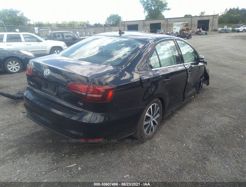 3VWDB7AJ2HM401695